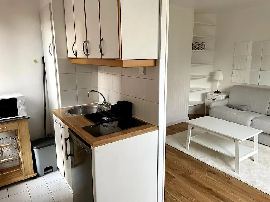 Studio Meuble Et Tres Lumineux contacts